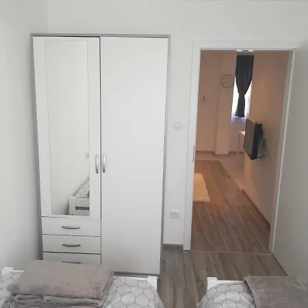 Apartmani Andrej Udbina Zewnętrze zdjęcie