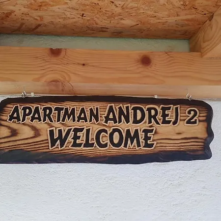 Apartmani Andrej Udbina Zewnętrze zdjęcie